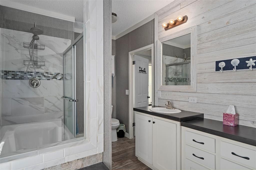 En Venta: $295,000 (5 camas, 3 baños, 2160 Pies cuadrados)