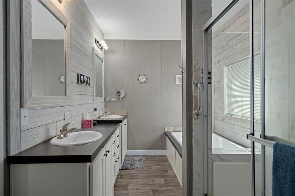 En Venta: $295,000 (5 camas, 3 baños, 2160 Pies cuadrados)