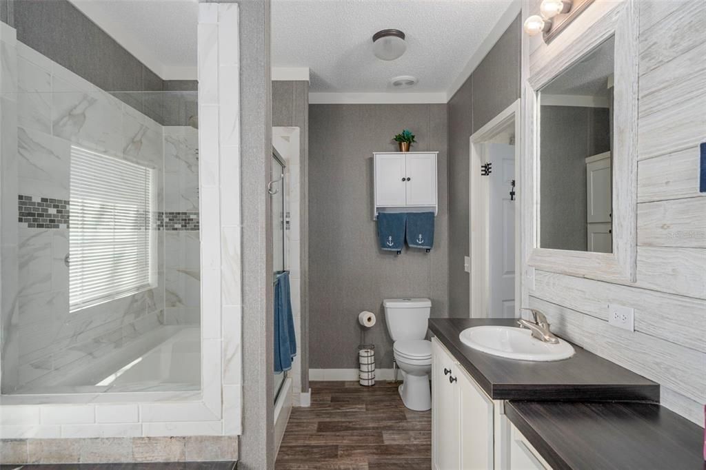 En Venta: $295,000 (5 camas, 3 baños, 2160 Pies cuadrados)