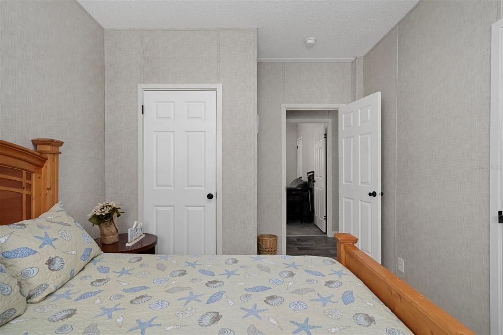 En Venta: $295,000 (5 camas, 3 baños, 2160 Pies cuadrados)