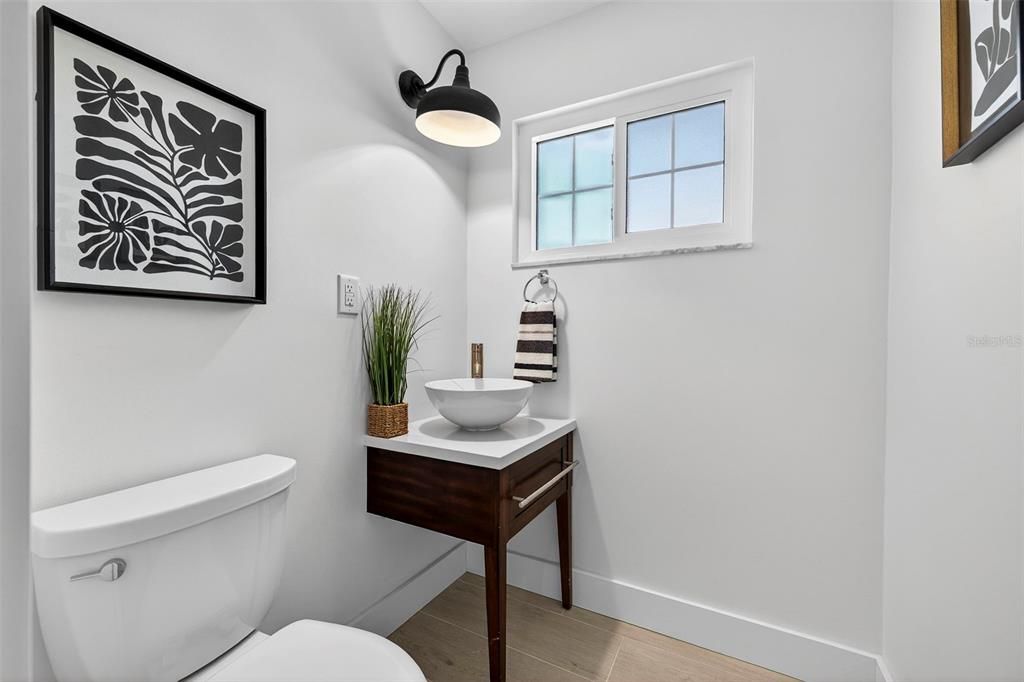 For Sale: $675,000 (3 beds, 2 baths, 2278 Square Feet)