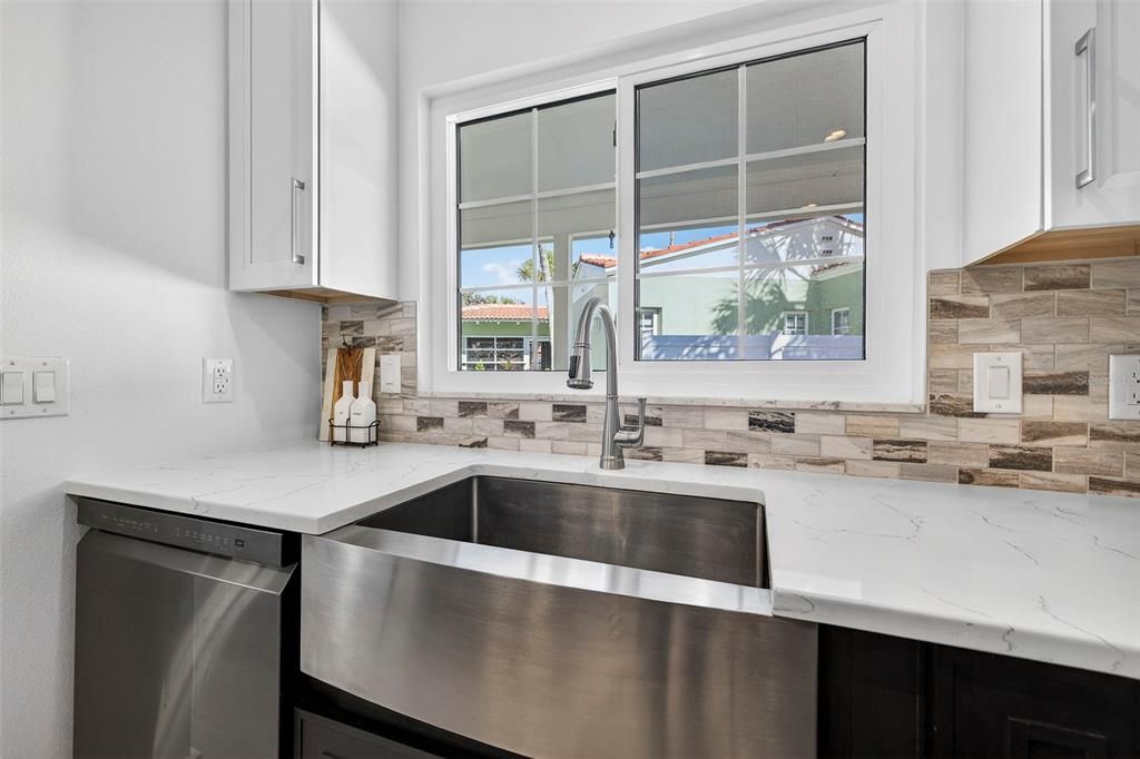 For Sale: $675,000 (3 beds, 2 baths, 2278 Square Feet)