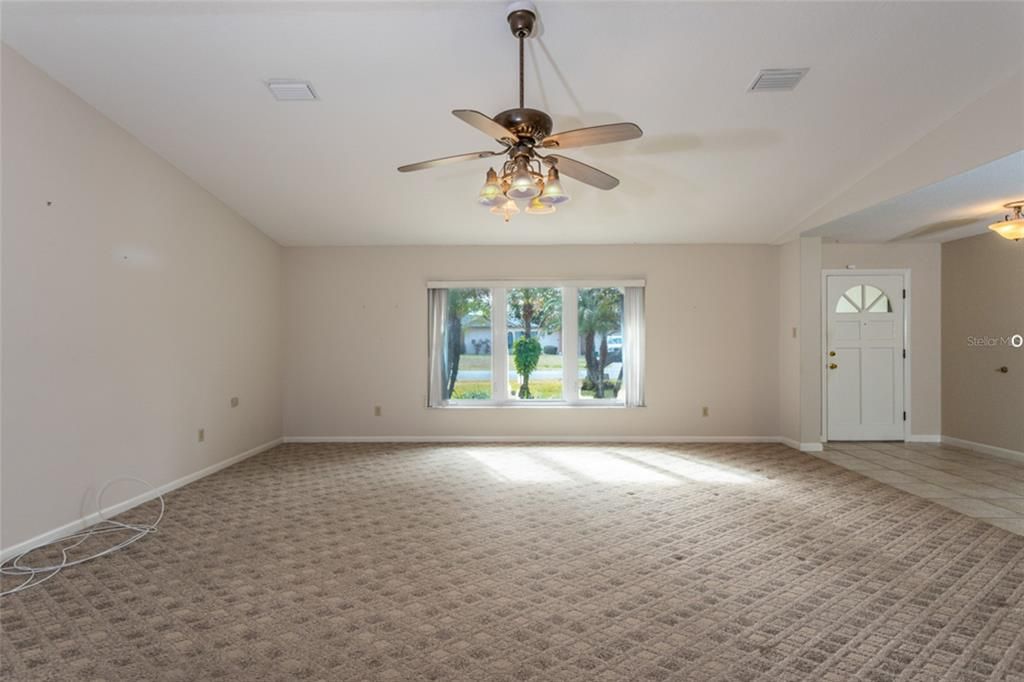 Active With Contract: $569,000 (3 beds, 2 baths, 2629 Square Feet)