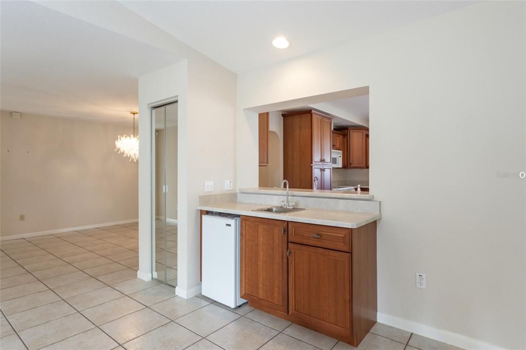 Active With Contract: $569,000 (3 beds, 2 baths, 2629 Square Feet)