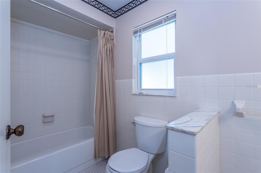Active With Contract: $569,000 (3 beds, 2 baths, 2629 Square Feet)