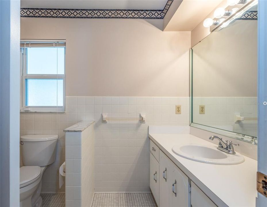 Active With Contract: $569,000 (3 beds, 2 baths, 2629 Square Feet)