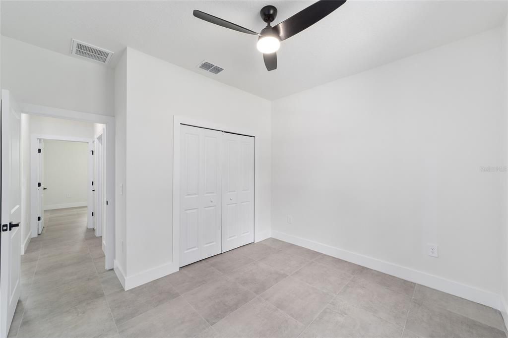 For Rent: $2,350 (4 beds, 2 baths, 1571 Square Feet)