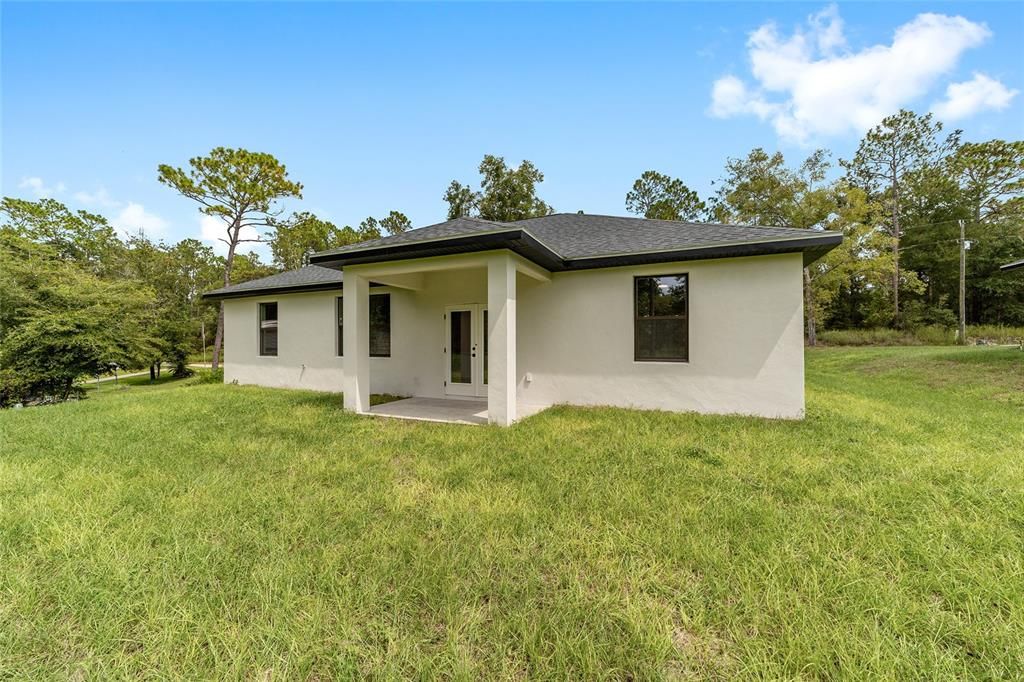 For Rent: $2,350 (4 beds, 2 baths, 1571 Square Feet)