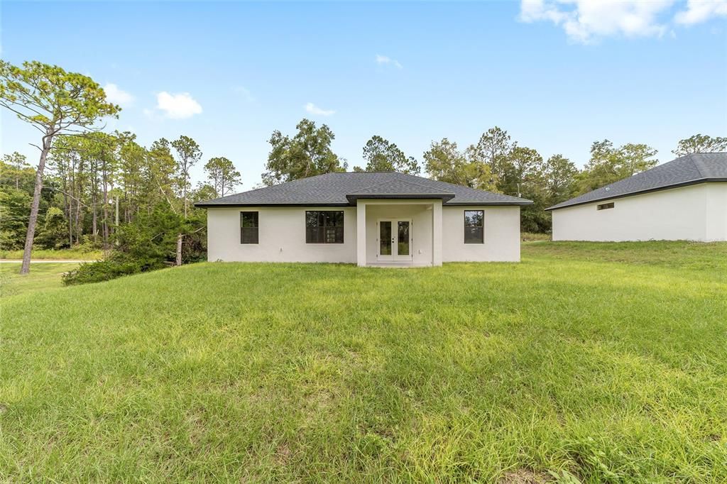 For Rent: $2,350 (4 beds, 2 baths, 1571 Square Feet)