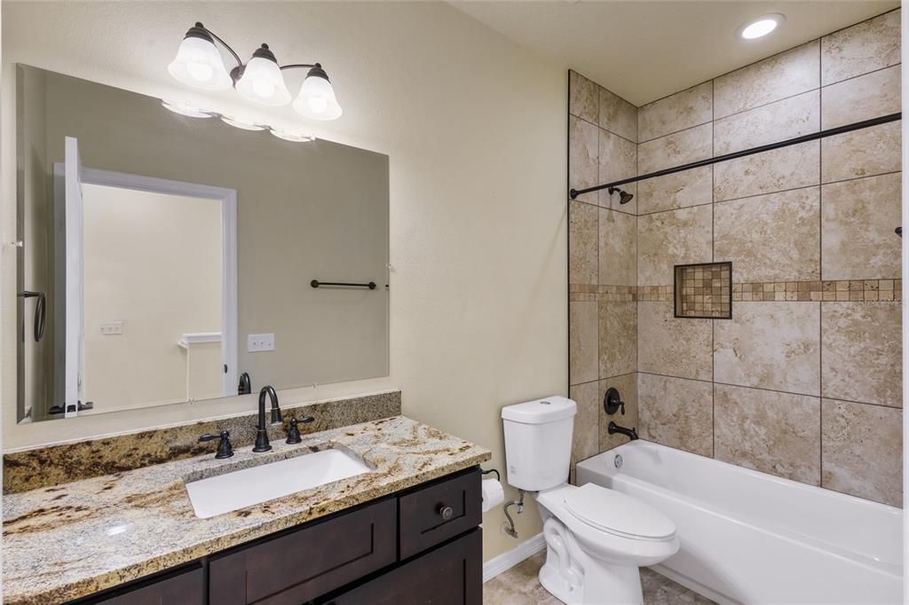 For Rent: $2,600 (4 beds, 3 baths, 1996 Square Feet)