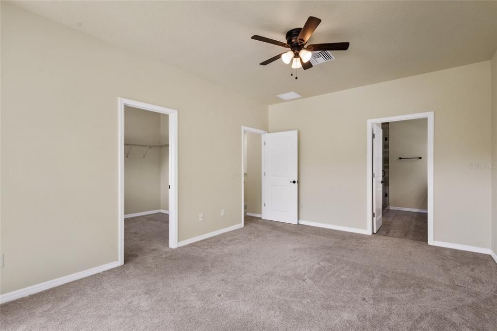For Rent: $2,600 (4 beds, 3 baths, 1996 Square Feet)