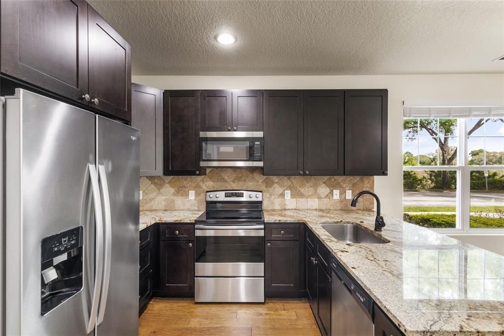 For Rent: $2,600 (4 beds, 3 baths, 1996 Square Feet)