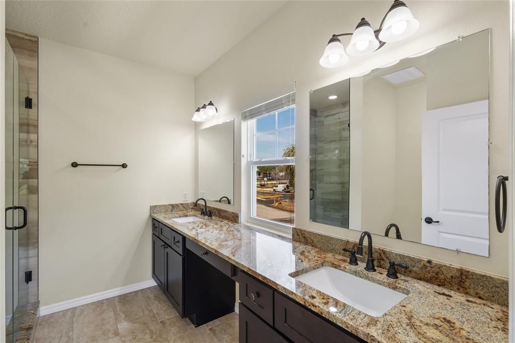 For Rent: $2,600 (4 beds, 3 baths, 1996 Square Feet)