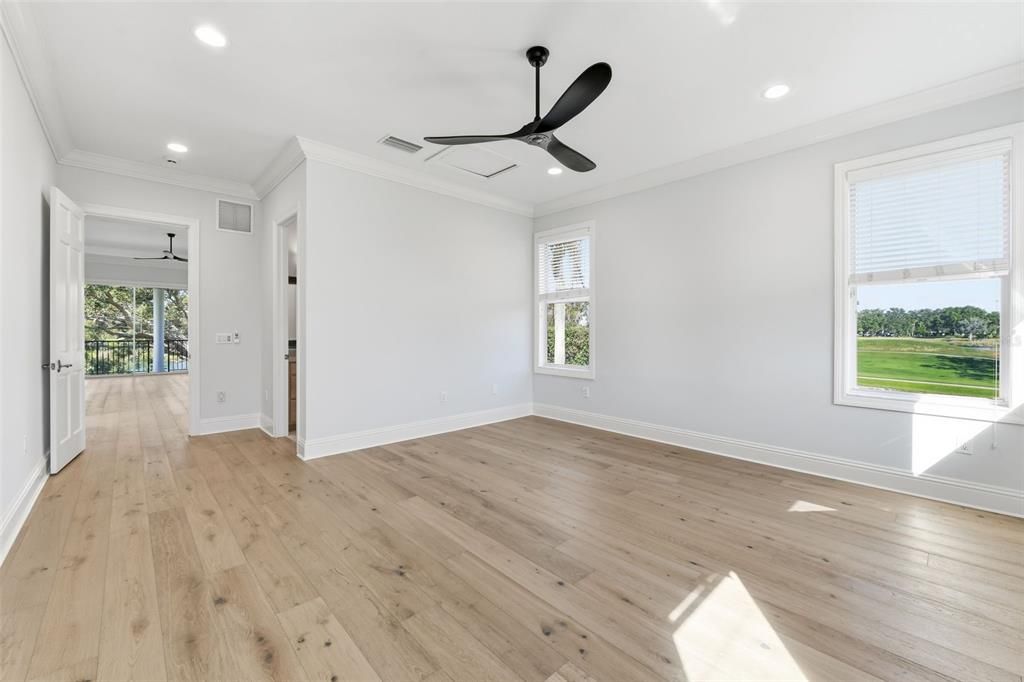 For Sale: $2,695,000 (5 beds, 6 baths, 7639 Square Feet)