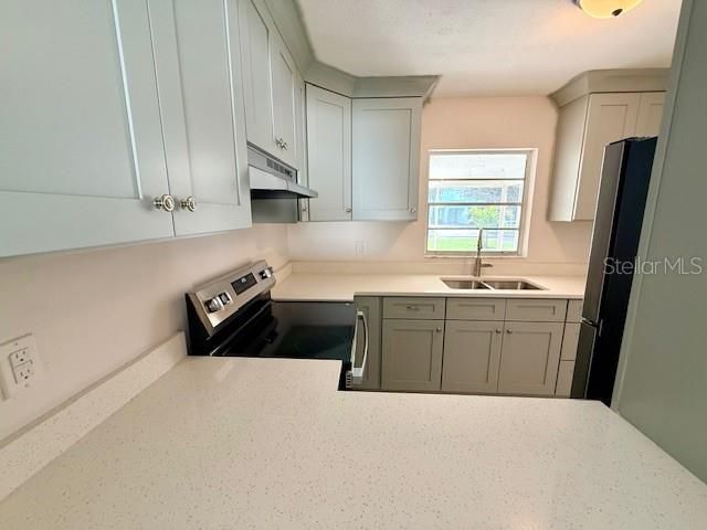 For Rent: $3,600 (2 beds, 2 baths, 1015 Square Feet)