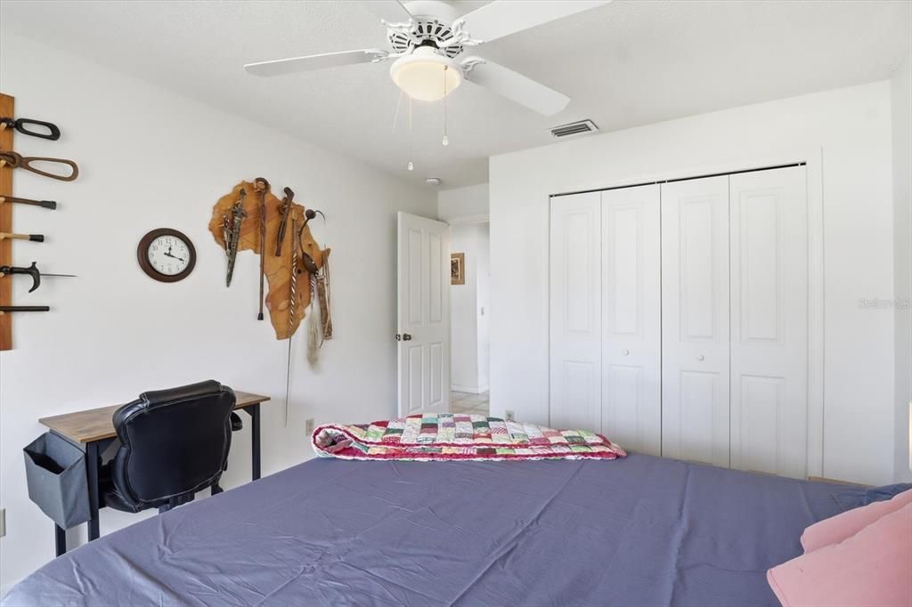 Activo con contrato: $520,000 (4 camas, 2 baños, 2562 Pies cuadrados)