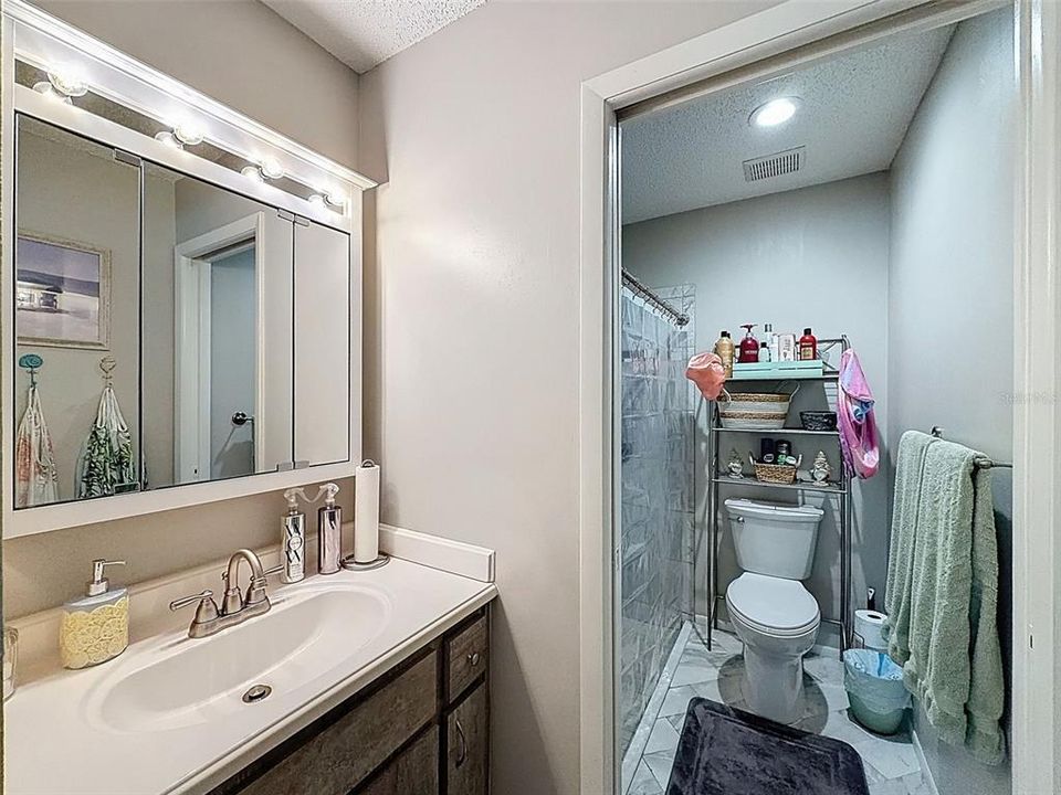 For Sale: $146,900 (2 beds, 2 baths, 1125 Square Feet)