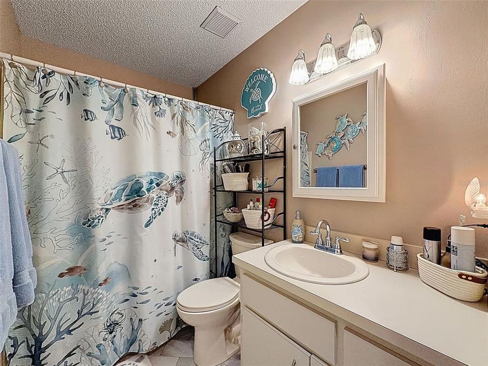 For Sale: $146,900 (2 beds, 2 baths, 1125 Square Feet)