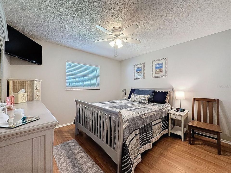 For Sale: $146,900 (2 beds, 2 baths, 1125 Square Feet)