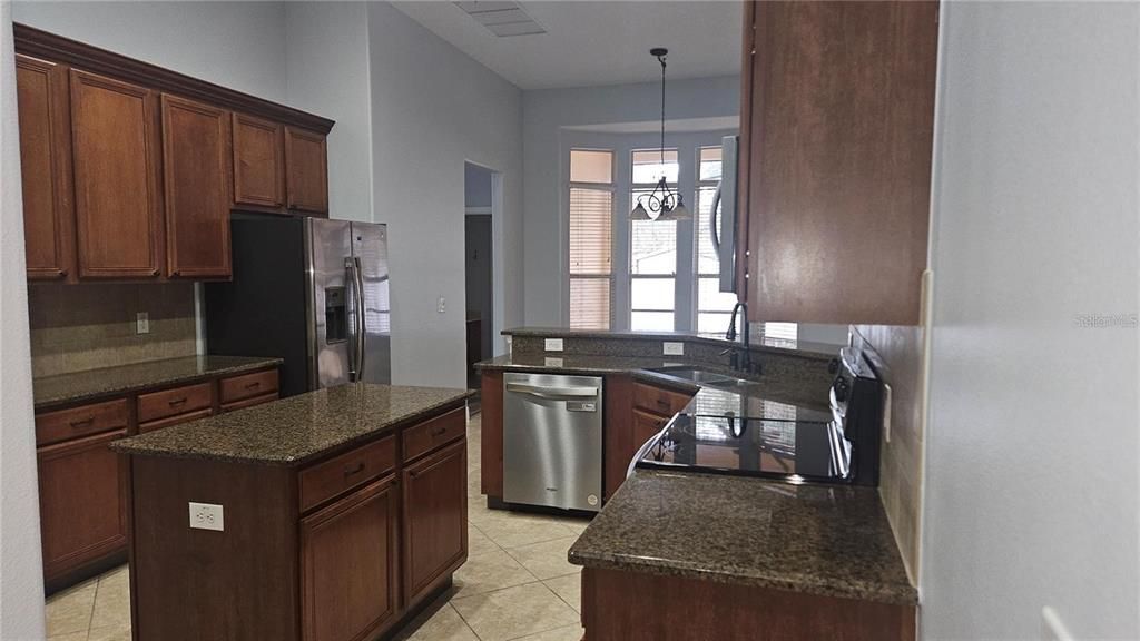 В аренду: $2,900 (5 спален, 3 ванн, 3547 Квадратных фут)