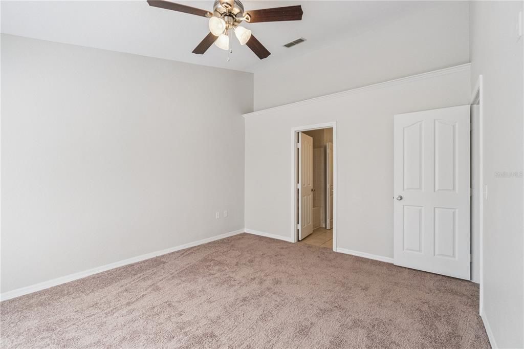 Activo con contrato: $225,000 (2 camas, 2 baños, 1280 Pies cuadrados)