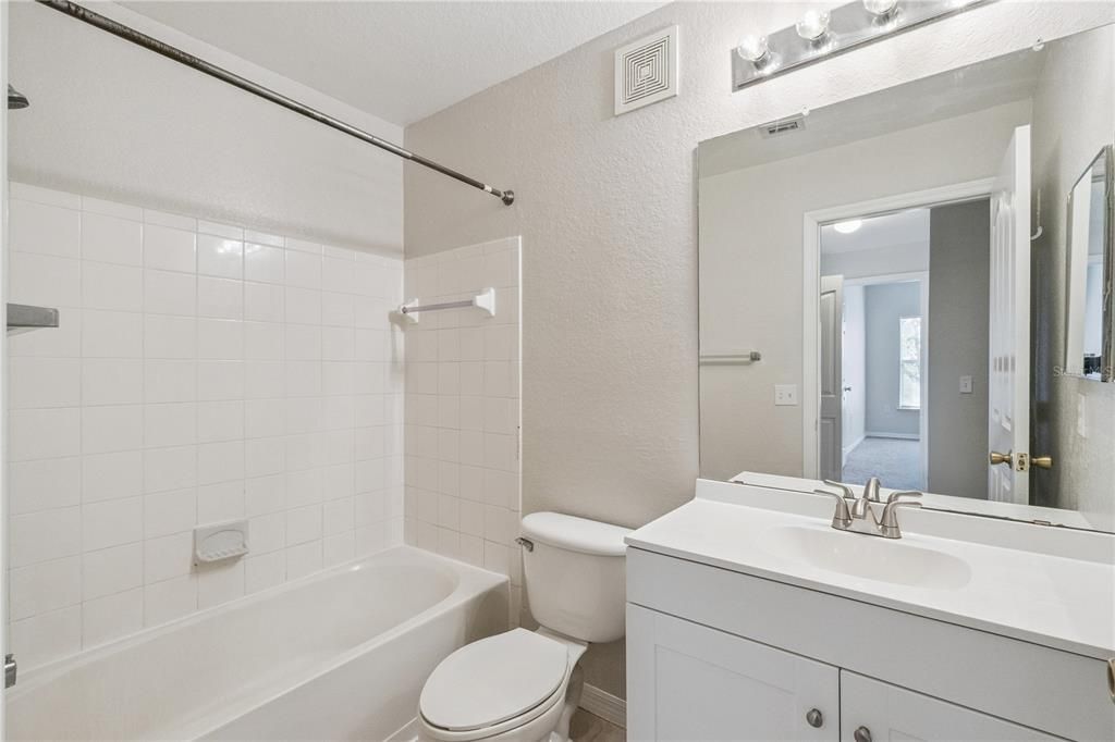 Activo con contrato: $225,000 (2 camas, 2 baños, 1280 Pies cuadrados)