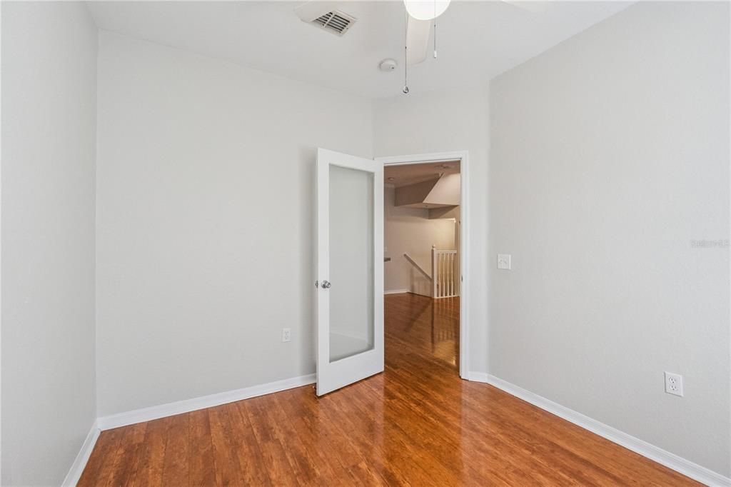 Activo con contrato: $225,000 (2 camas, 2 baños, 1280 Pies cuadrados)