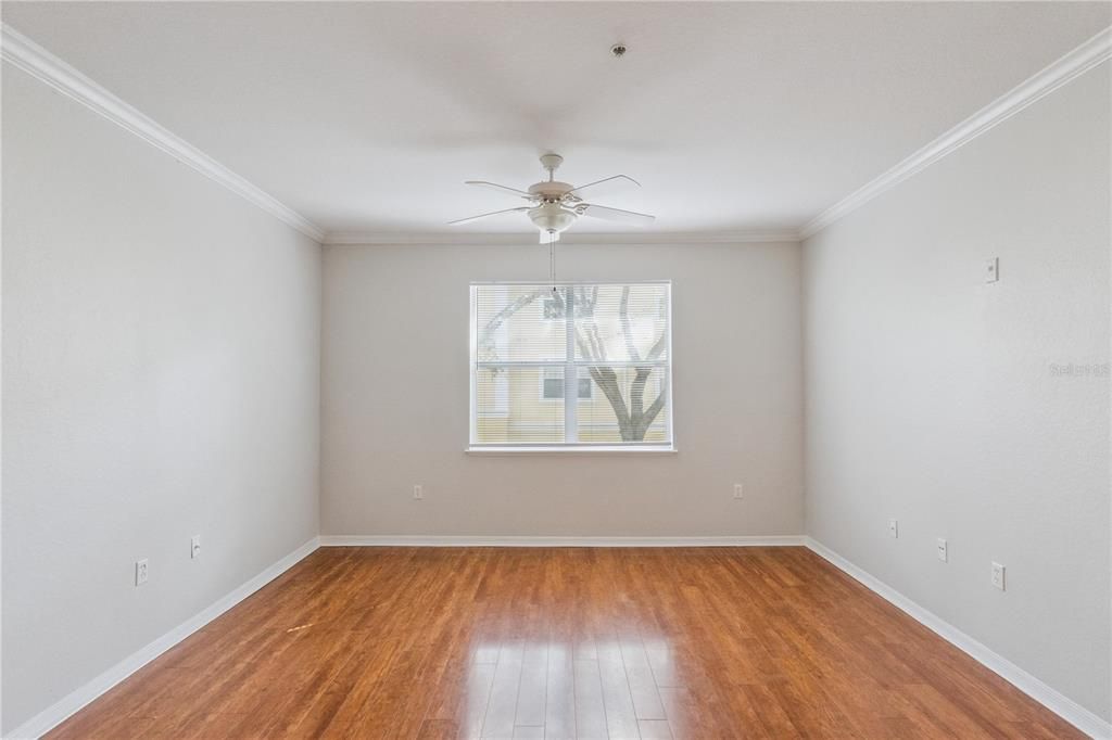 Activo con contrato: $225,000 (2 camas, 2 baños, 1280 Pies cuadrados)