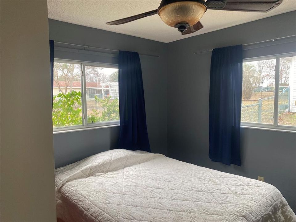 Active With Contract: $139,900 (2 beds, 2 baths, 864 Square Feet)