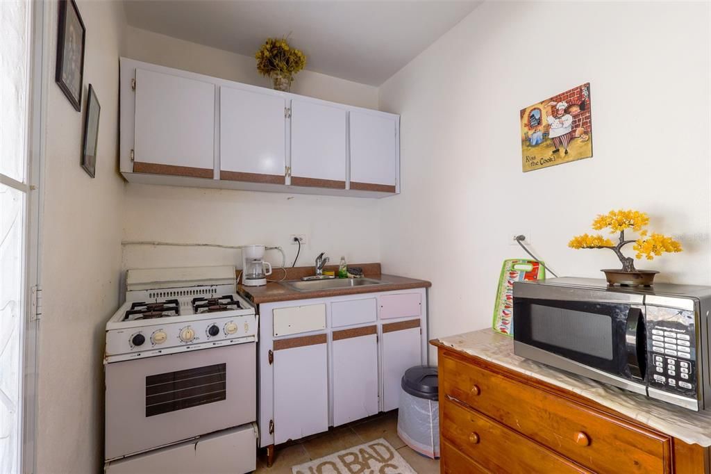 For Sale: $1,600,000 (23 beds, 4 baths, 11501 Square Feet)