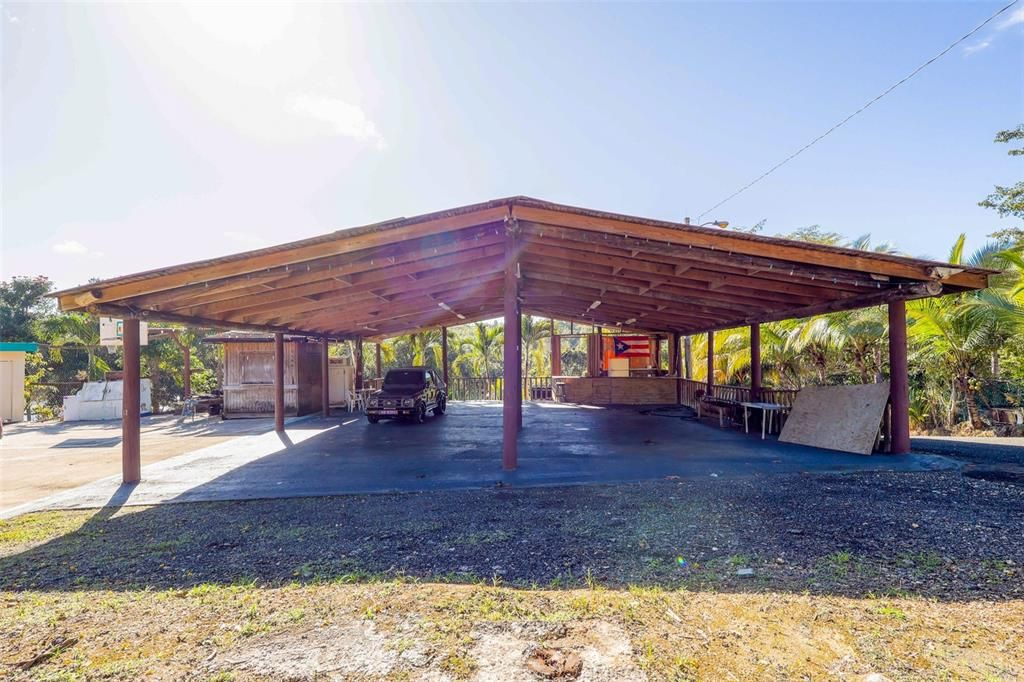 For Sale: $1,600,000 (23 beds, 4 baths, 11501 Square Feet)