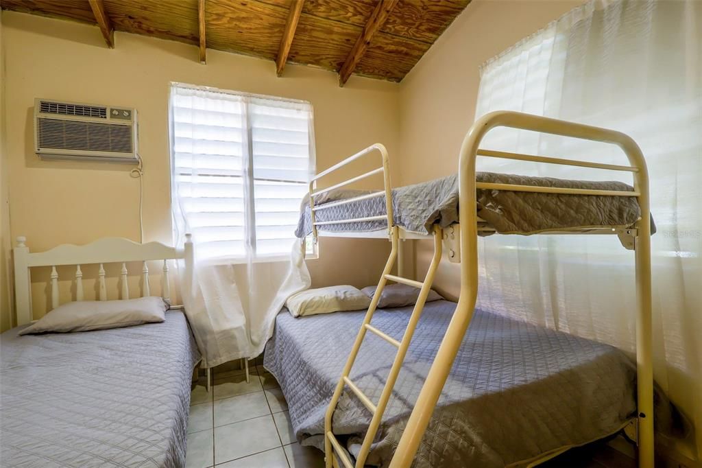 For Sale: $1,600,000 (23 beds, 4 baths, 11501 Square Feet)