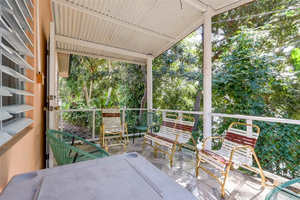 For Sale: $1,600,000 (23 beds, 4 baths, 11501 Square Feet)