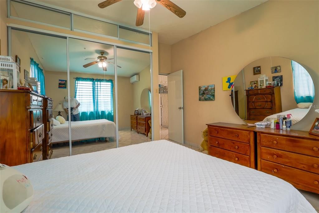 For Sale: $1,600,000 (23 beds, 4 baths, 11501 Square Feet)