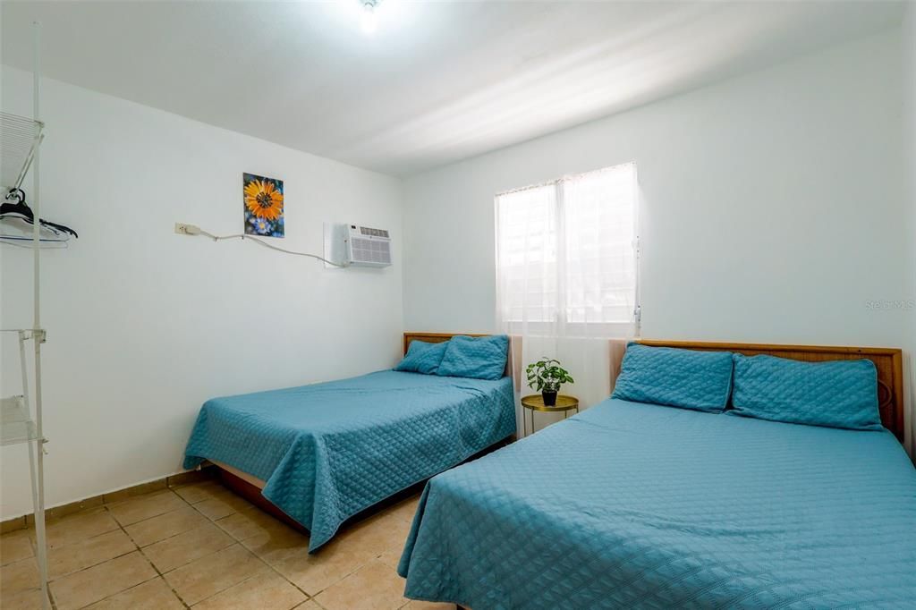 For Sale: $1,600,000 (23 beds, 4 baths, 11501 Square Feet)