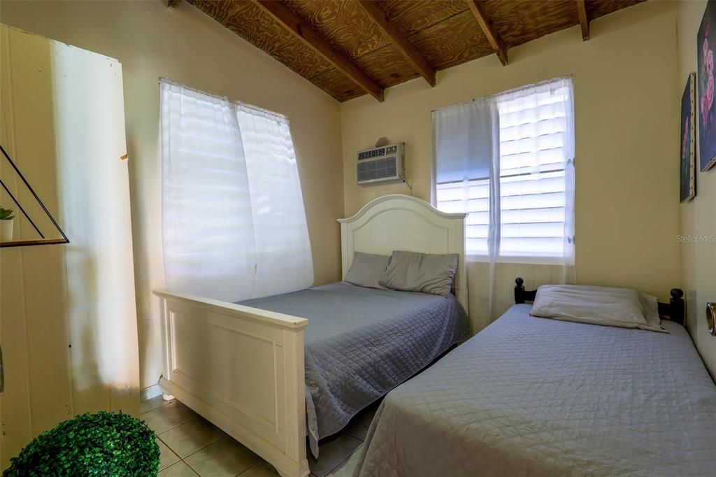 For Sale: $1,600,000 (23 beds, 4 baths, 11501 Square Feet)