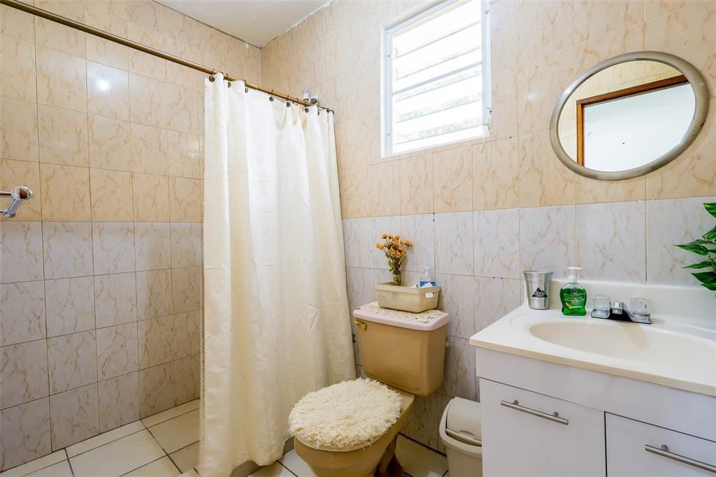 For Sale: $1,600,000 (23 beds, 4 baths, 11501 Square Feet)