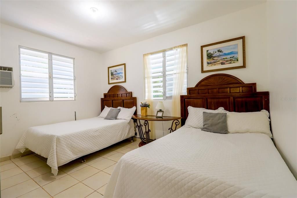 For Sale: $1,600,000 (23 beds, 4 baths, 11501 Square Feet)