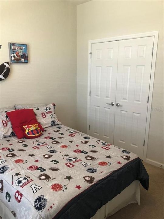 Active With Contract: $2,100 (3 beds, 2 baths, 1247 Square Feet)