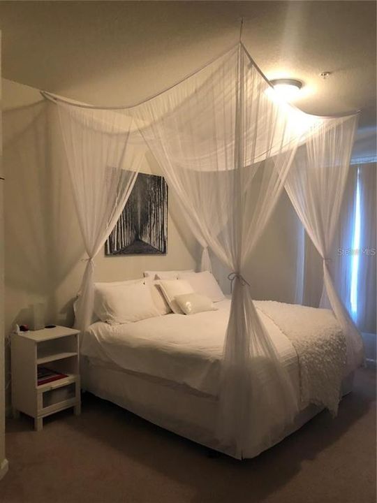 Active With Contract: $2,100 (3 beds, 2 baths, 1247 Square Feet)