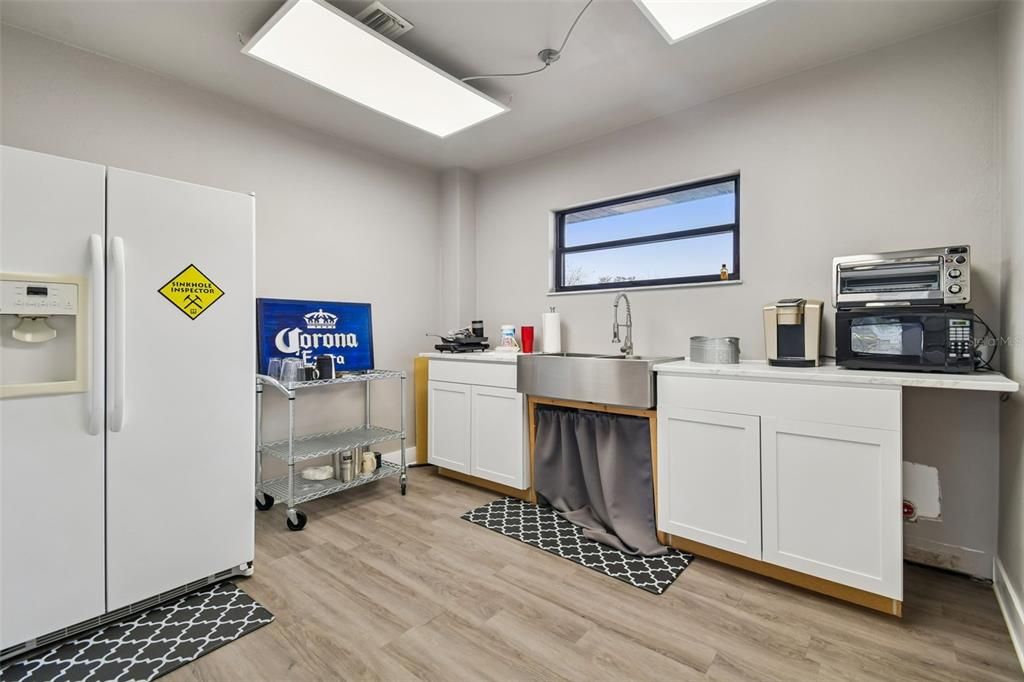 For Sale: $487,000 (2 beds, 2 baths, 1765 Square Feet)