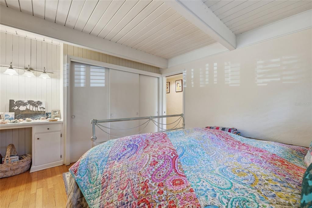 For Sale: $1,055,000 (5 beds, 3 baths, 3980 Square Feet)