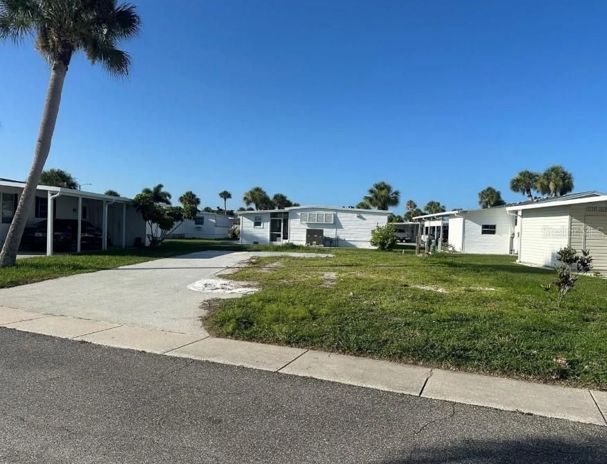 待售: $49,000 (0.10 acres)