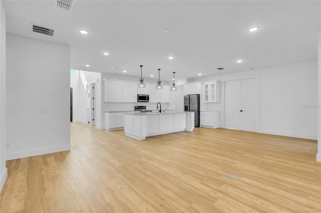 Active With Contract: $469,900 (4 beds, 2 baths, 2180 Square Feet)
