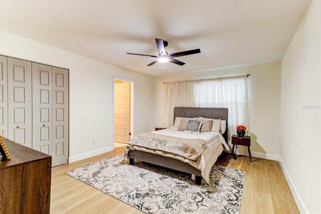 Activo con contrato: $279,800 (2 camas, 2 baños, 1551 Pies cuadrados)