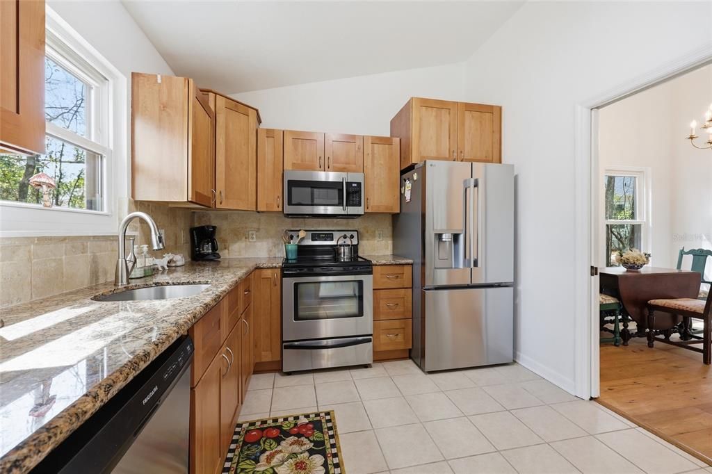 Active With Contract: $339,000 (3 beds, 2 baths, 1361 Square Feet)