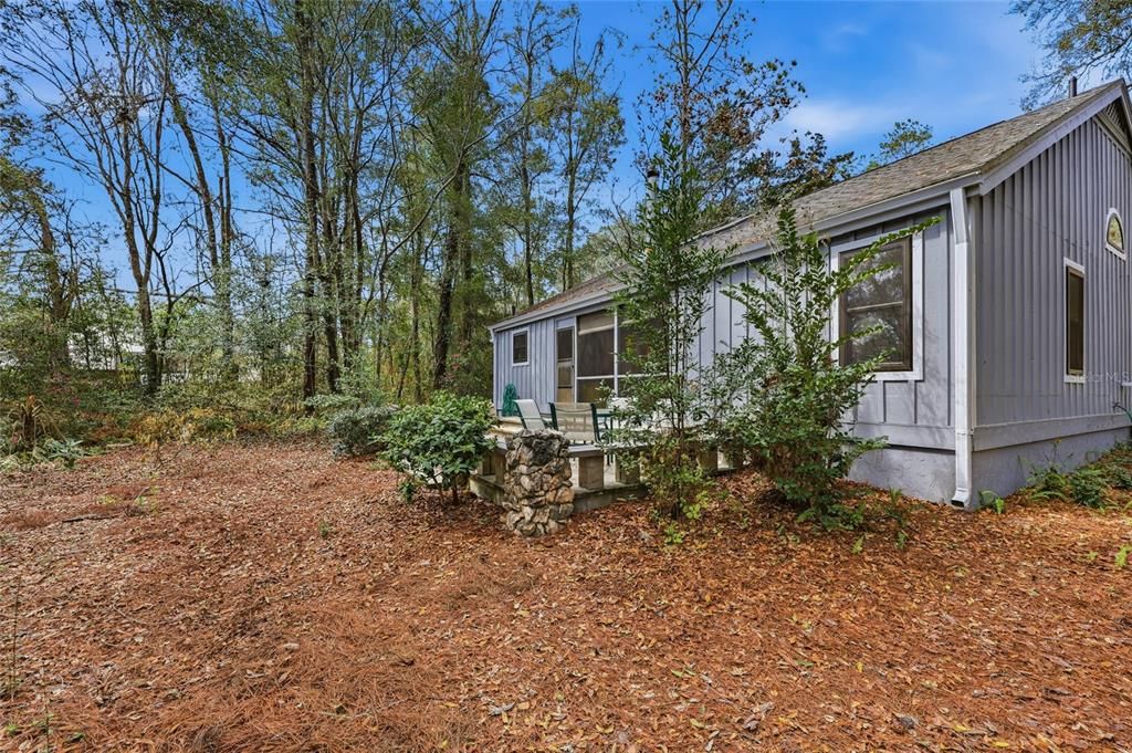 Active With Contract: $339,000 (3 beds, 2 baths, 1361 Square Feet)