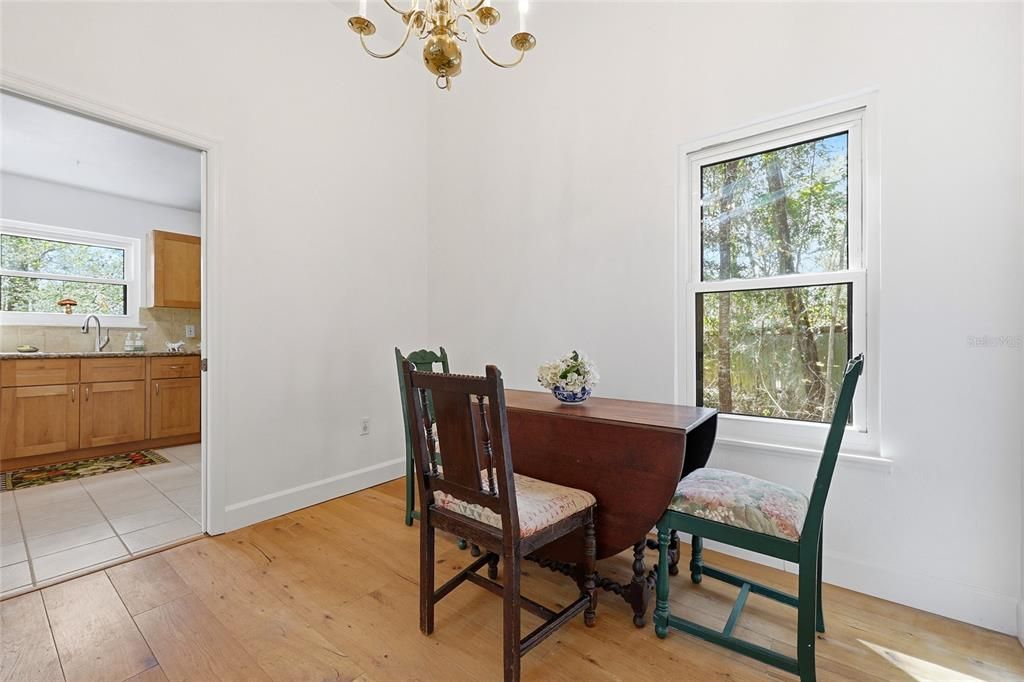 Active With Contract: $339,000 (3 beds, 2 baths, 1361 Square Feet)