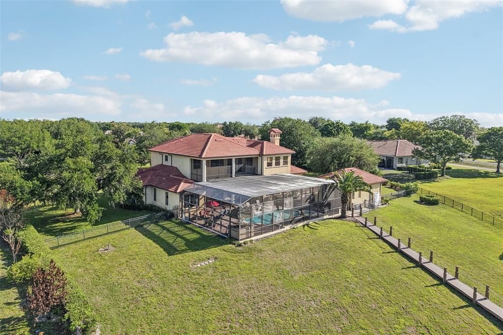 For Sale: $2,750,000 (6 beds, 6 baths, 5882 Square Feet)