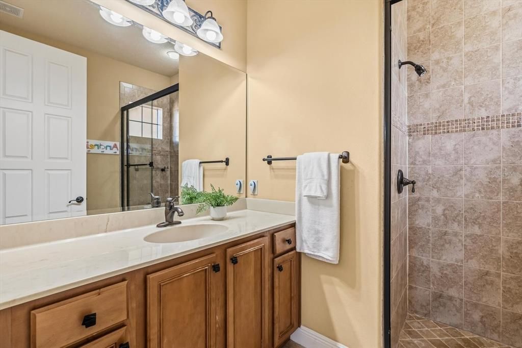For Sale: $2,750,000 (6 beds, 6 baths, 5882 Square Feet)